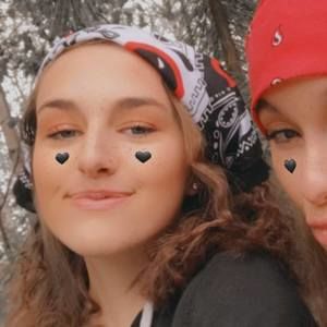 Meet your Posher, Makena